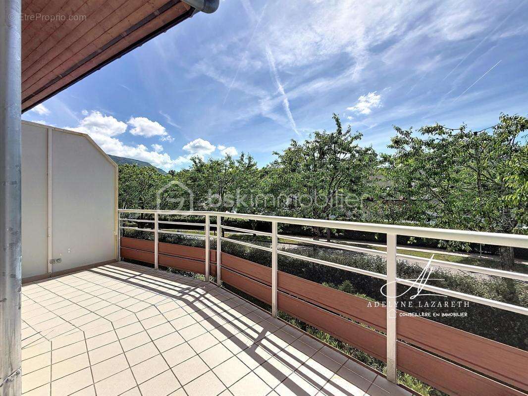 COUP DE CŒUR – T4 Duplex de 99m2 au sol avec grande terrasse sur la commune de Vieugy - photo 2