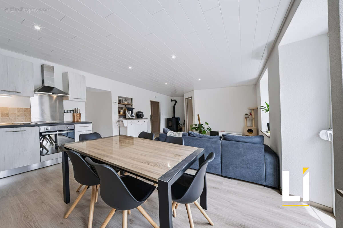 Appartement 74 m² à Charquemont  - photo 3