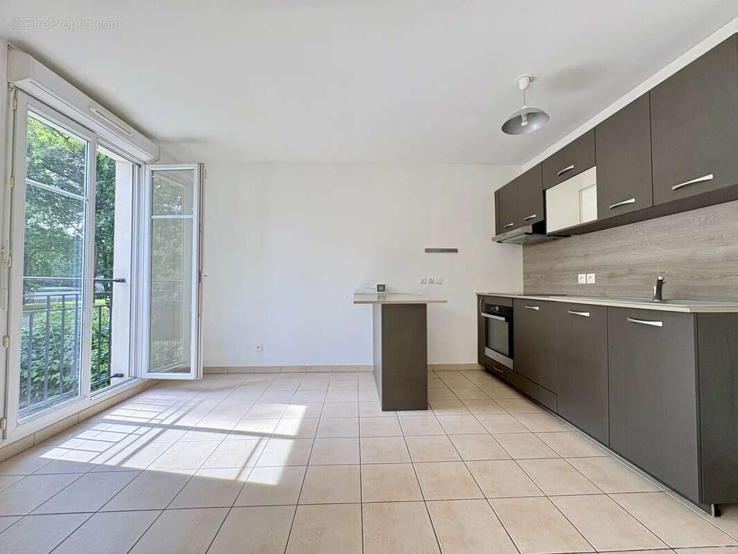 Appartement à LE PLESSIS-TREVISE