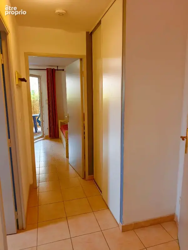 Appartement  meublé sur résidence avec piscine au coeur du village - photo 7
