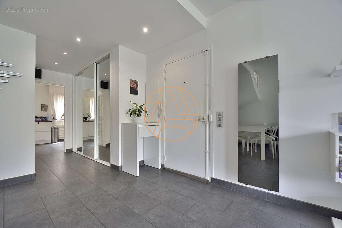 Appartement à SAINT-MAUR-DES-FOSSES