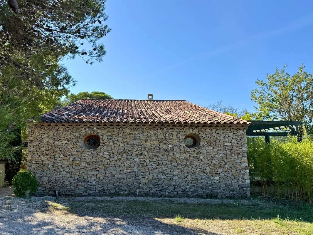 Maison à ROGNES