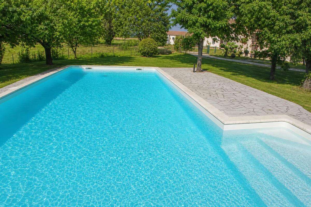 Maison en pierre avec piscine à Gageac-et-Rouillac - photo 21