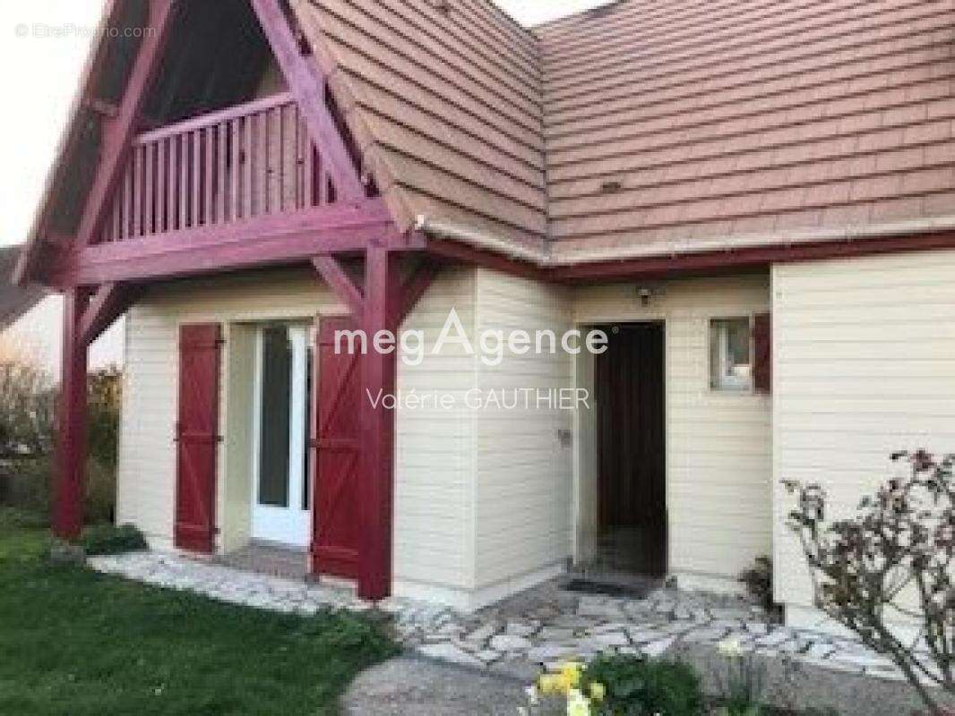 Maison à MESLAY