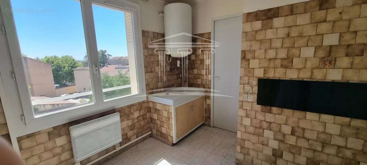 Appartement à SORGUES