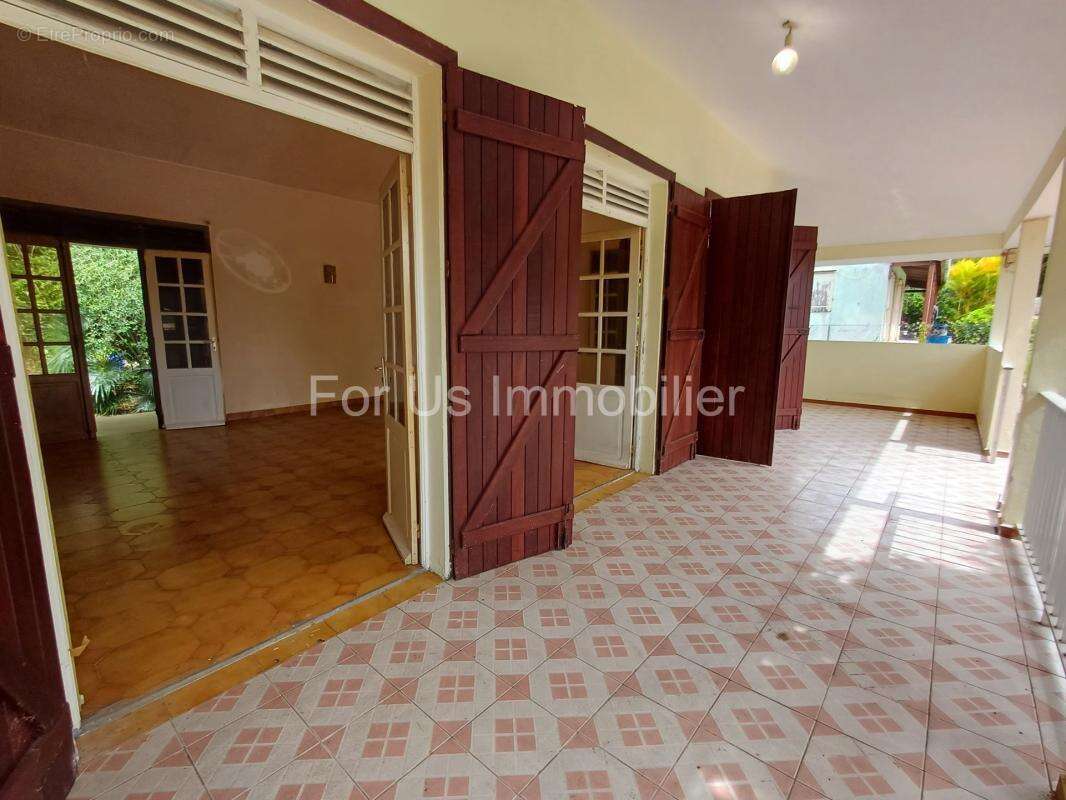 A vendre : maison t4 a saint francois (97118) - photo 2