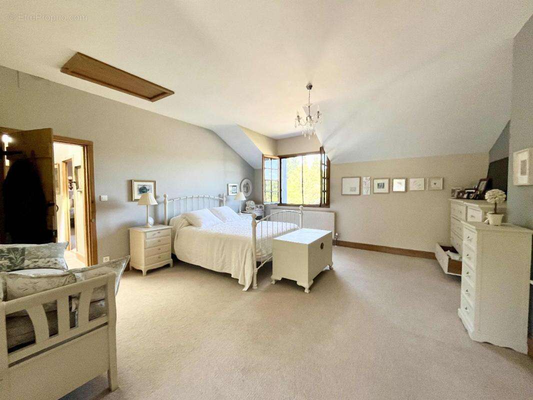 Maison à AVAILLES-LIMOUZINE