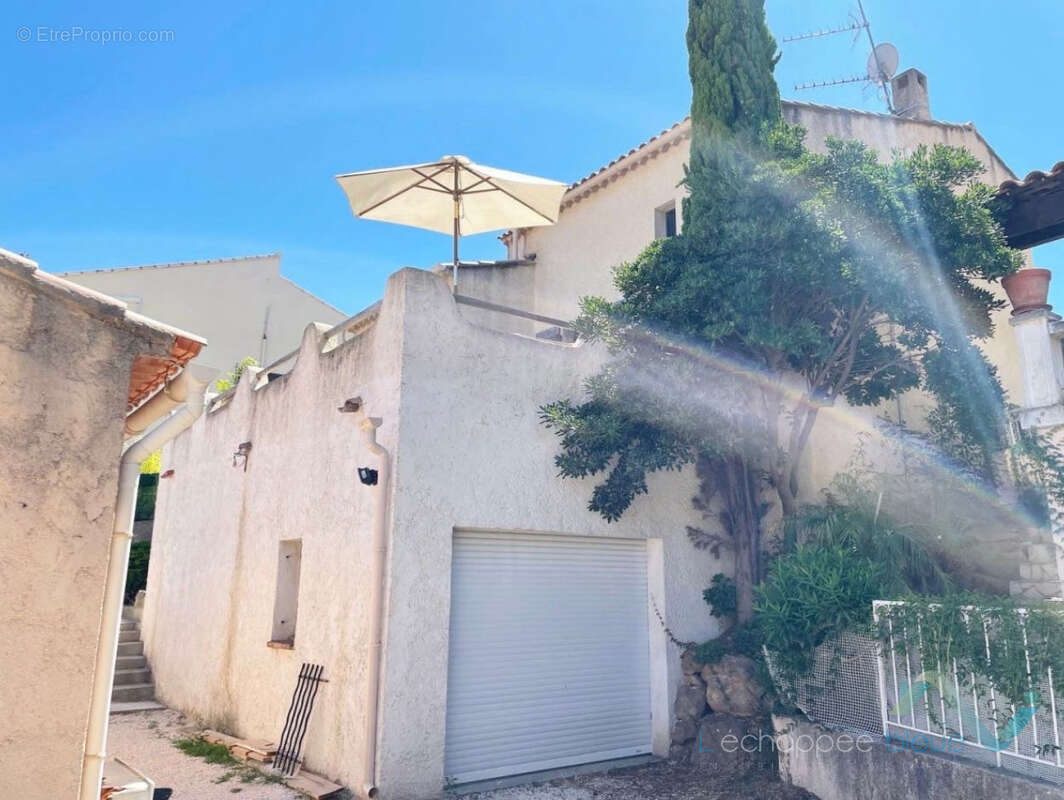 Maison à CARQUEIRANNE