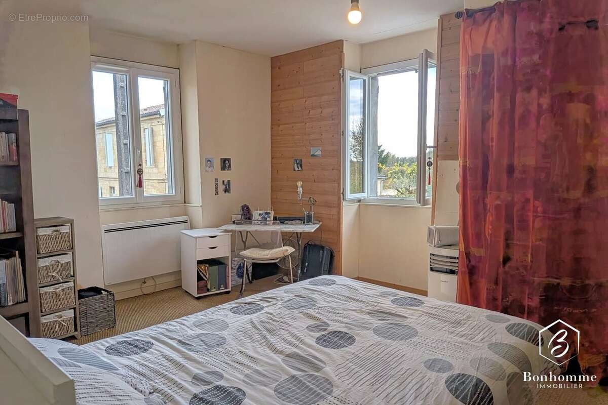 Maison à LESTIAC-SUR-GARONNE