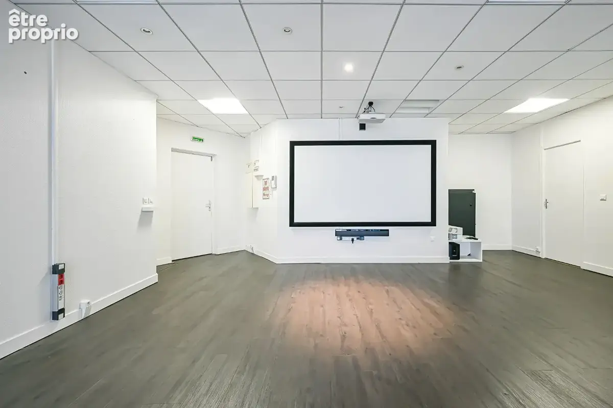 PARIS 14ème - Mouton Duvernet - Bureaux lumineux avec patio privatif . - photo 6