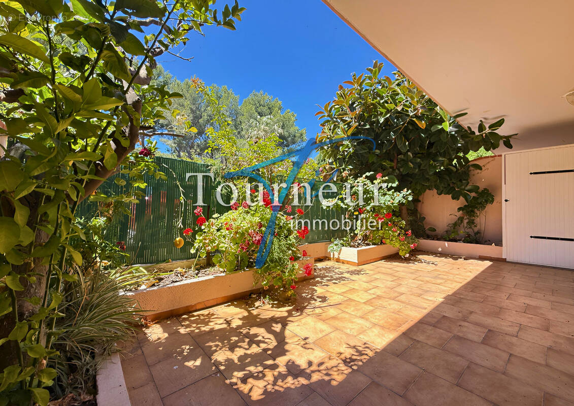 Appartement à SIX-FOURS-LES-PLAGES