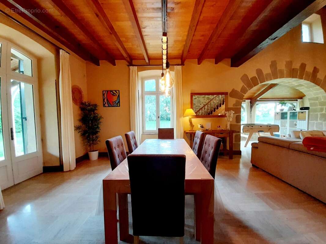 Maison à SAINT-BARTHELEMY-D'AGENAIS