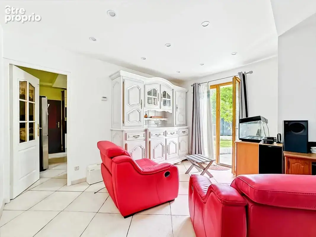 Maison de 6 pièces de 158 m² à Lagny-sur-Marne - photo 2