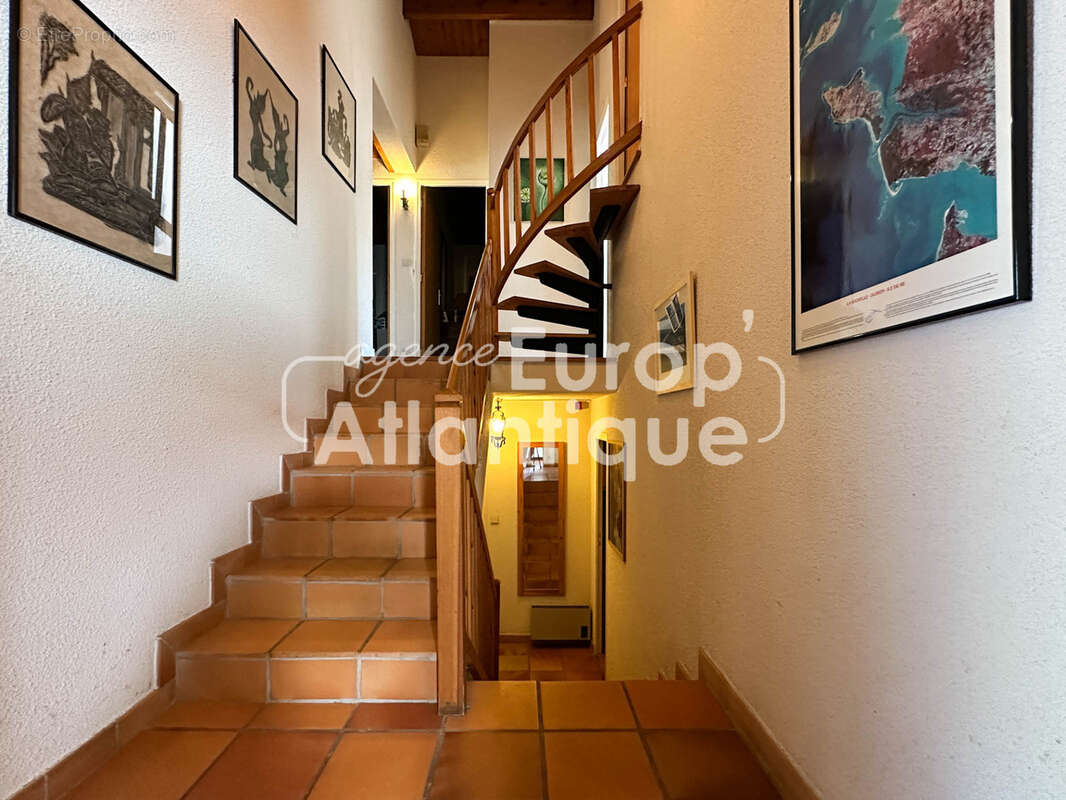 Villa avec piscine 200m2 habitables - Parc de la résidence - La Palmyre - photo 20