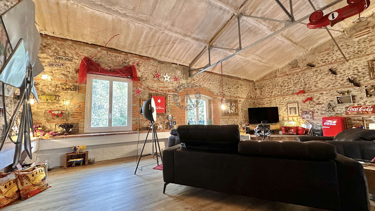 Maison à SAINT-GENIS-DES-FONTAINES