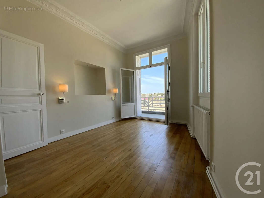 Appartement 80 m² à Dinard  - photo 2