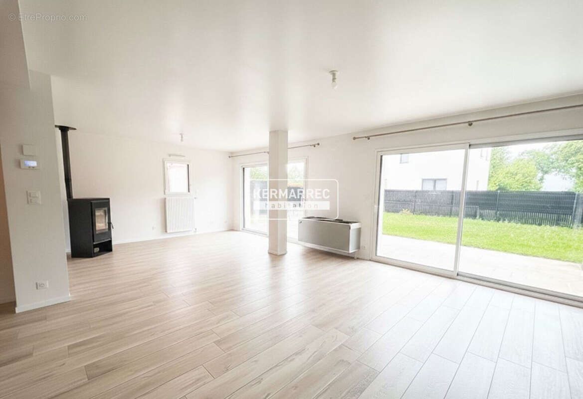 Maison SAINT AUBIN D'AUBIGNÉ - 6 Chambres -126 m² - photo 4