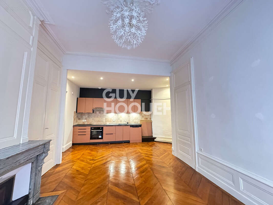 Appartement à LYON-6E