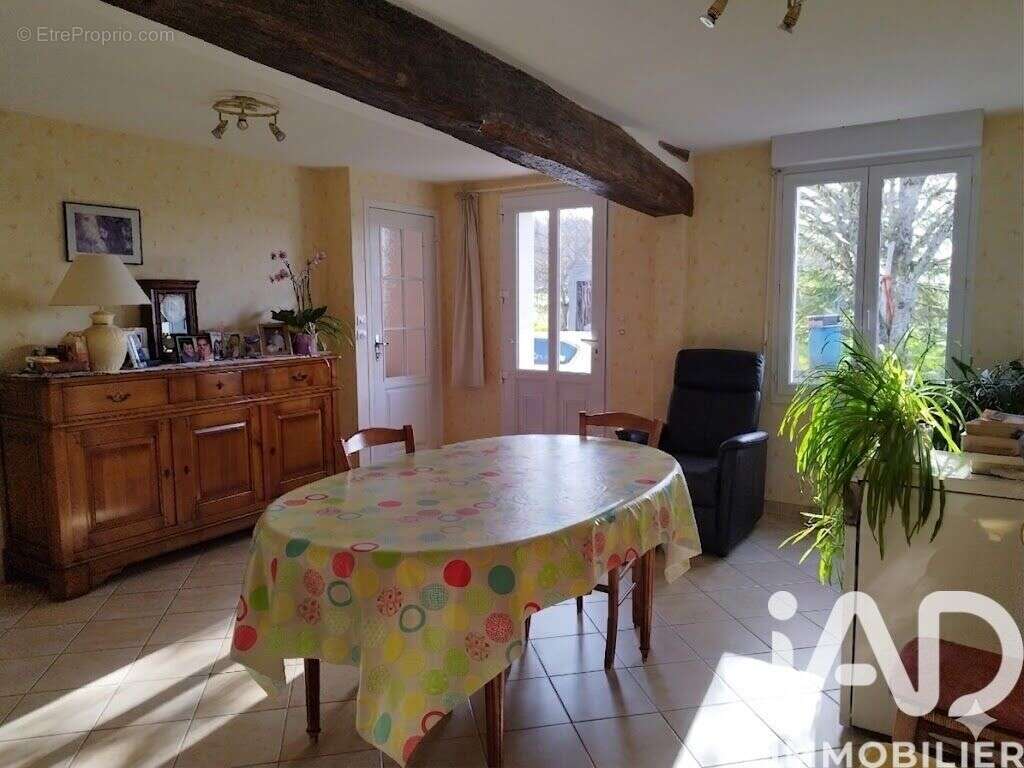 Maison 142 m² à Ternay  - photo 9
