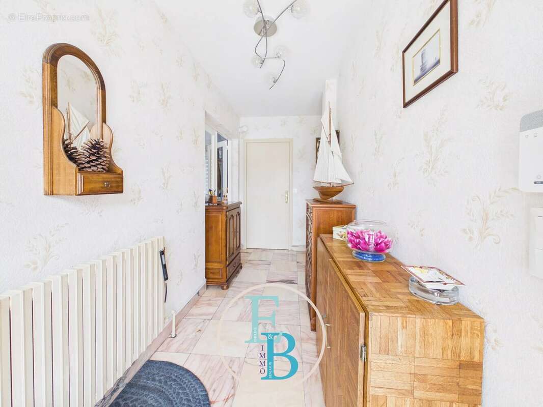 MAISON - T7 - 220m2 - photo 10