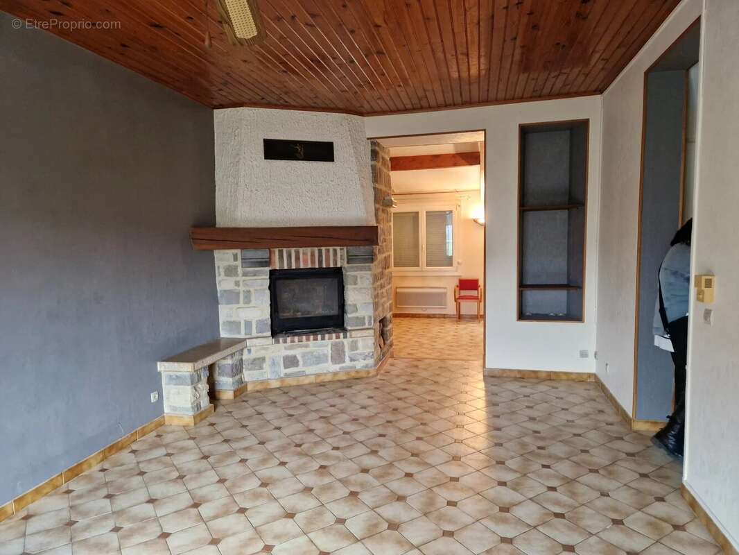 Maison à VIREUX-WALLERAND