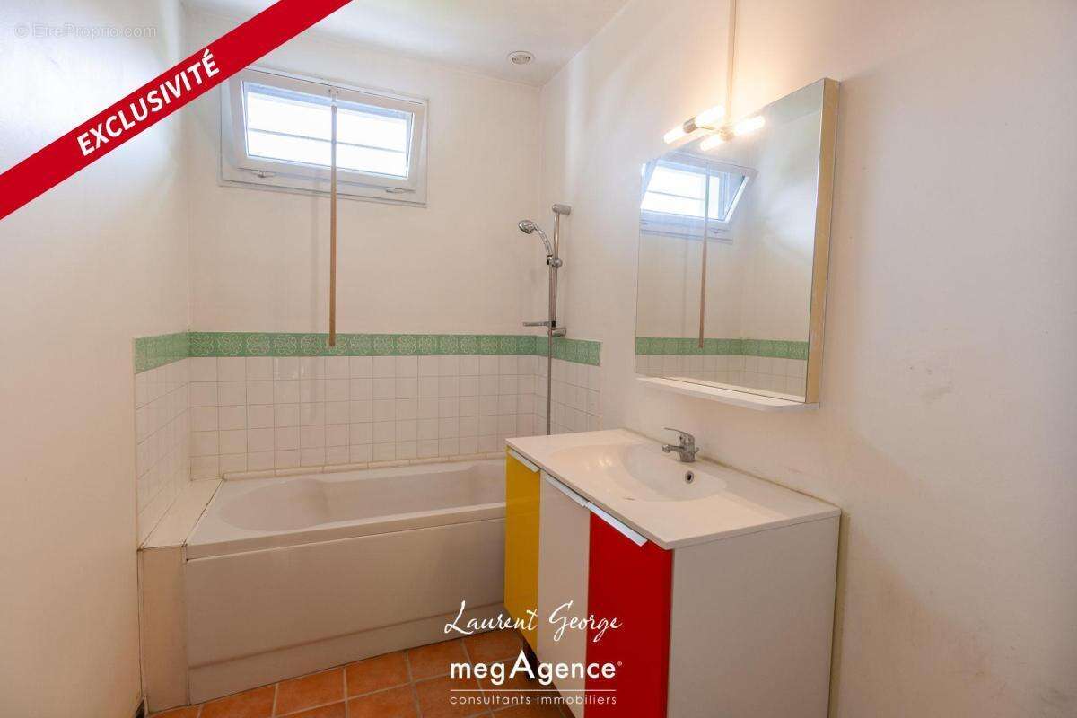 Maison à SAINT-LEGER-DU-BOURG-DENIS