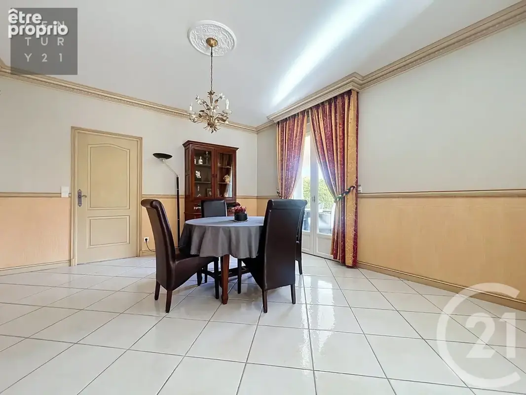 Maison 7 pièces 368 m² à vendre à Charmont-Sous-Barbuise (10150) - photo 12