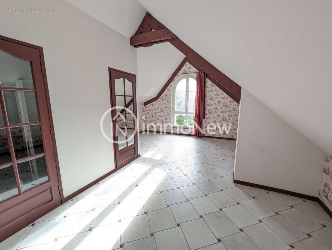Propriéte de 202 M2 sur un terrain constructible de 1565 m2 - photo 21