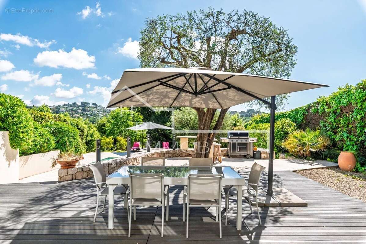 Maison 233 m² à Cagnes-Sur-Mer  - photo 5