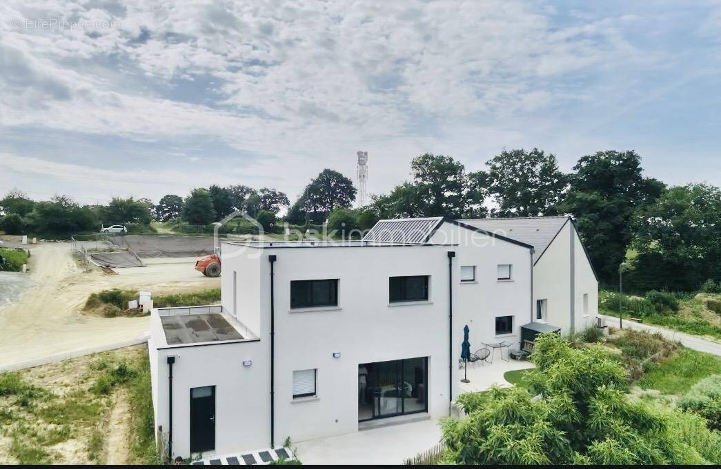 Maison à THORIGNE-FOUILLARD