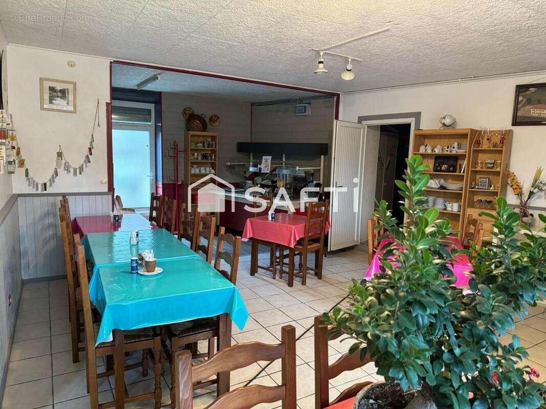 Photo 4 - Commerce à MARSEILLETTE