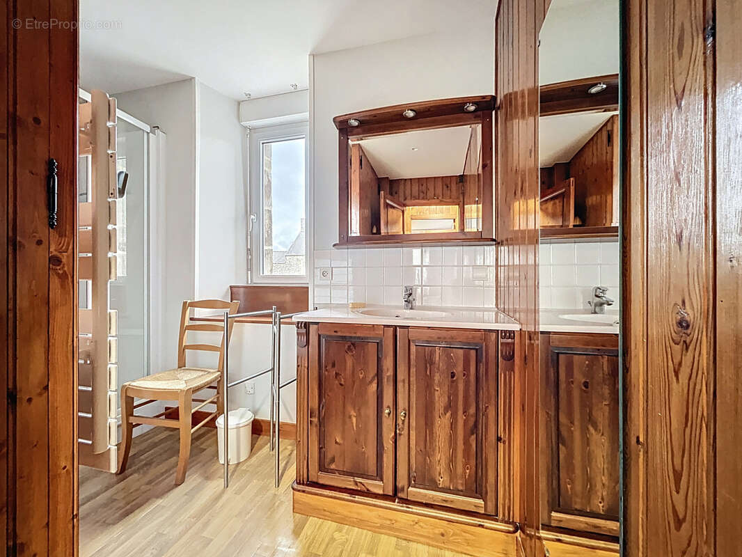 Maison à SAINT-MAURICE-EN-COTENTIN