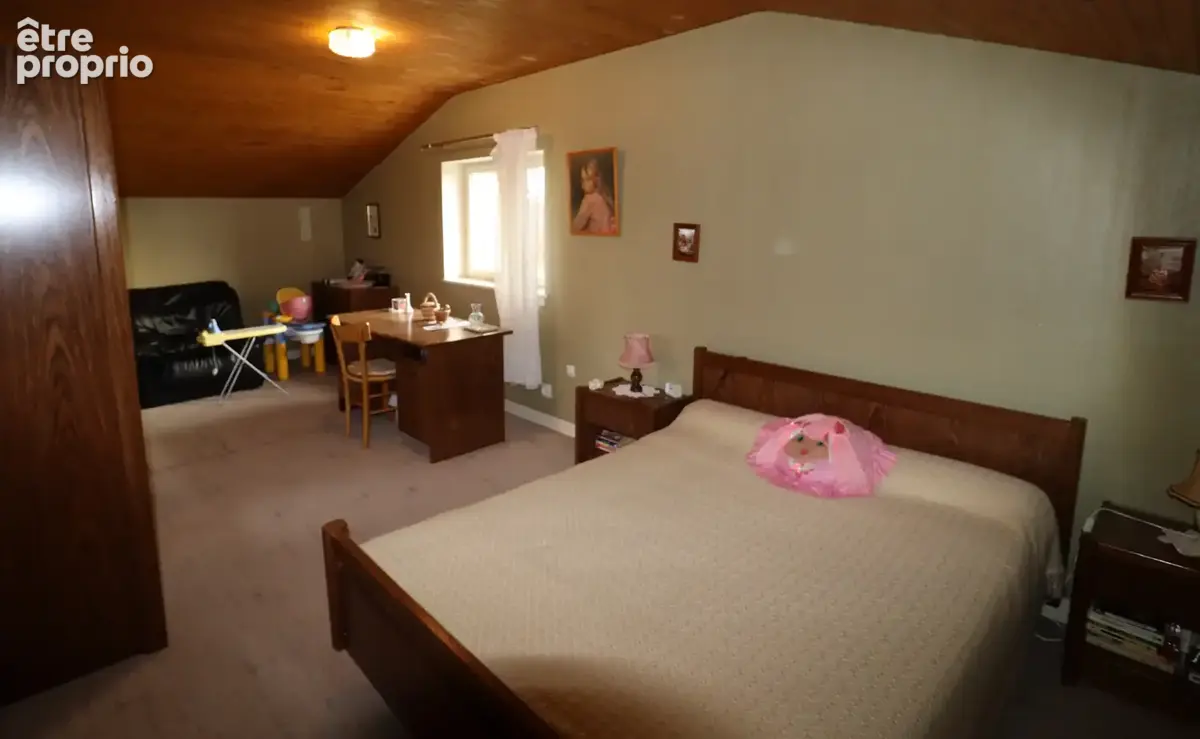 Jolie villa de 117 m² à fort potentiel avec un beau terrain arboré à CURCIAT DONGALON (01) - photo 10