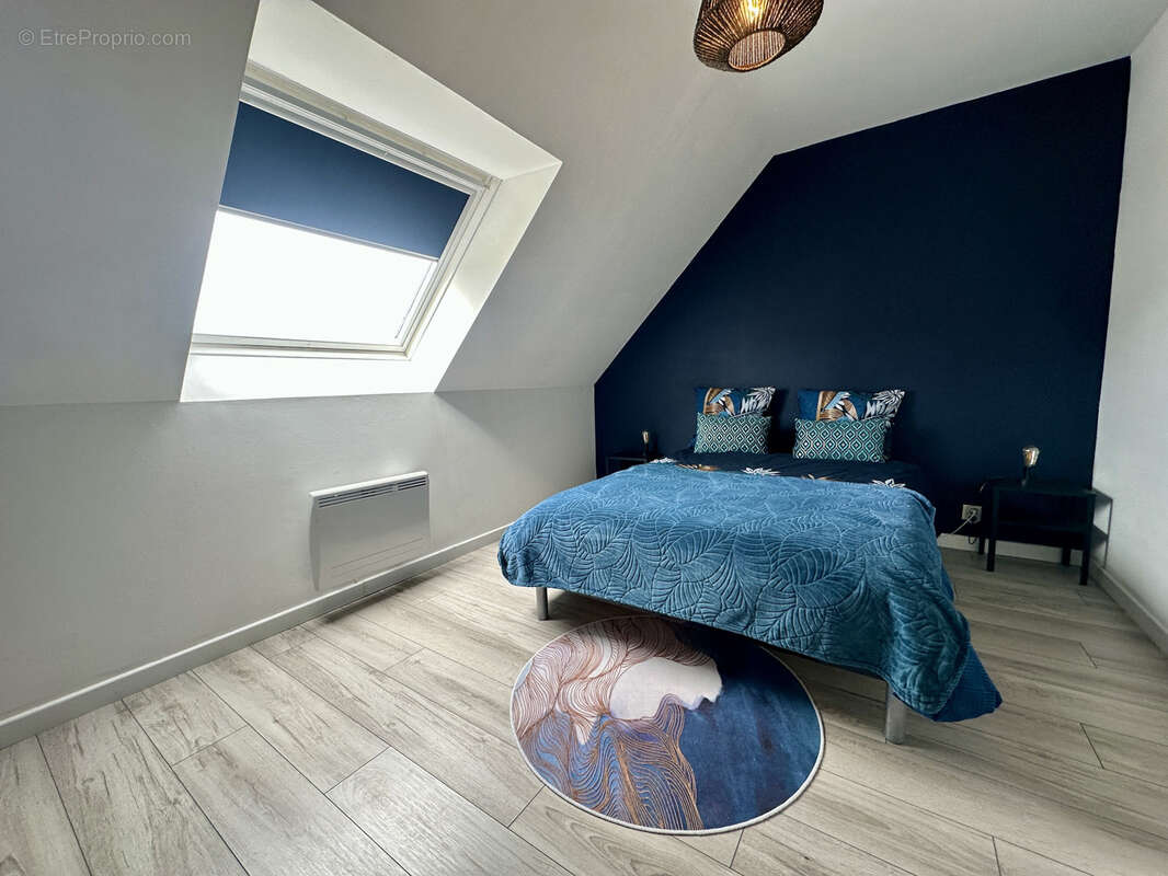 Maison à LA ROCHE-DERRIEN