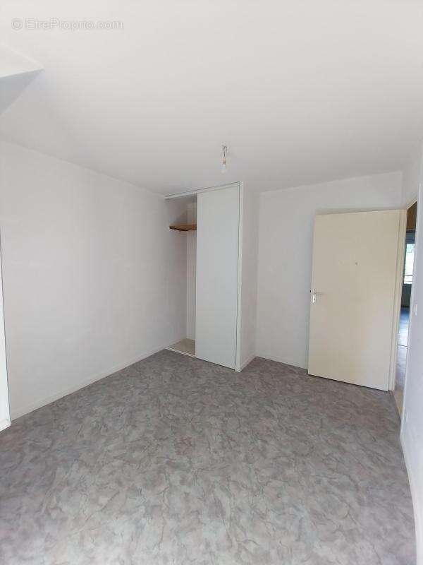 Beau t4 avec balcon - photo 10