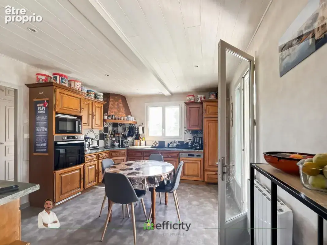 Maison 123 m² à Azerat  - photo 8