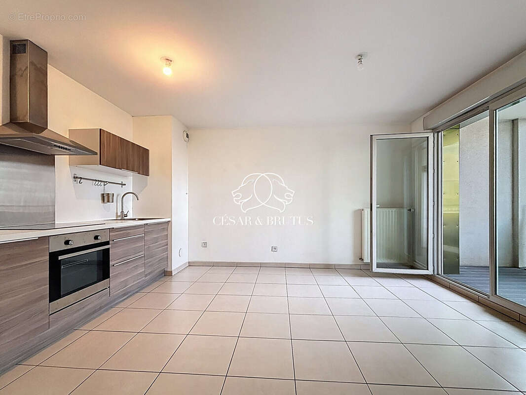Appartement à LYON-8E