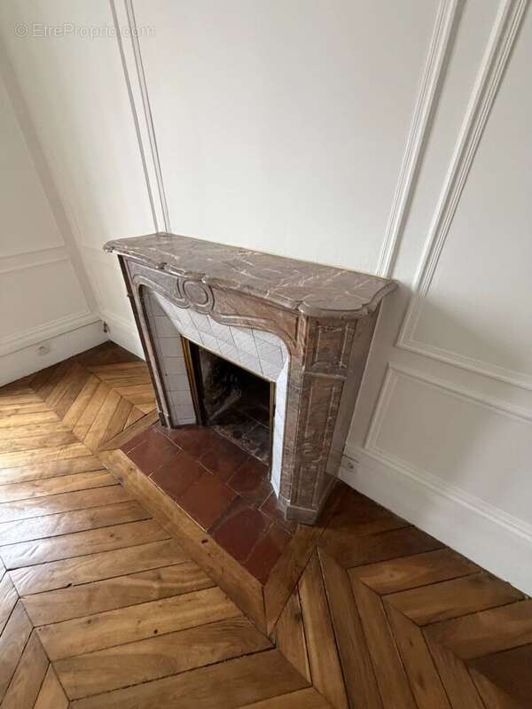 Appartement à PARIS-7E