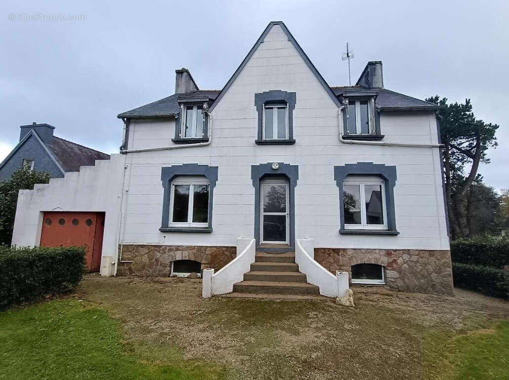 Maison à LAZ
