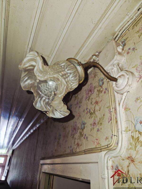 Maison à TERRE-NATALE