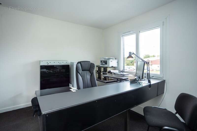 Commerce à PARAY-LE-MONIAL