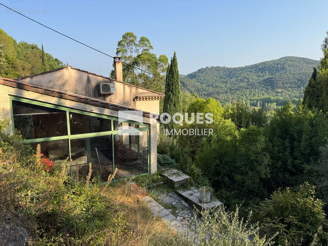 Lodève sur les hauteurs, Villa d'une surface total de 108 m2 sur 2160 m2 de terrain, belle vue - photo 4