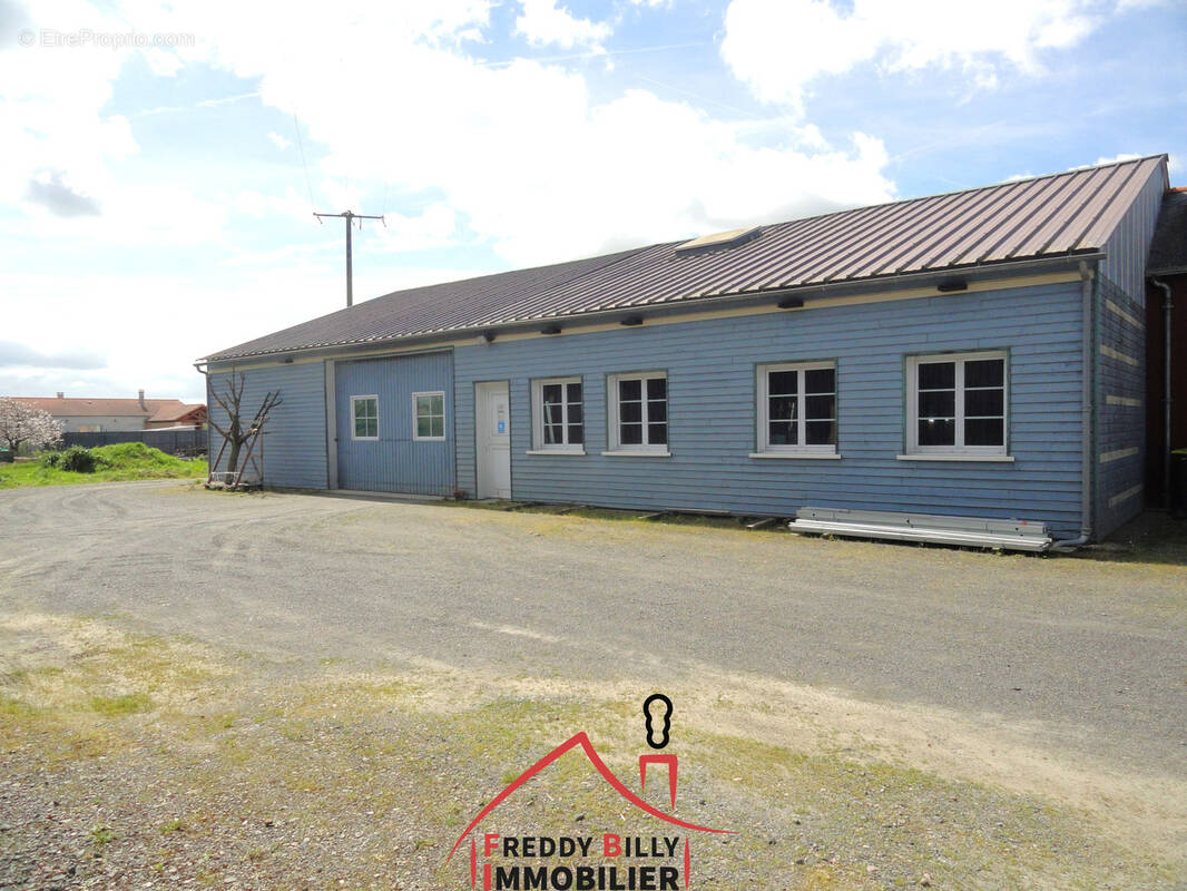 Maison à SAINT-VARENT