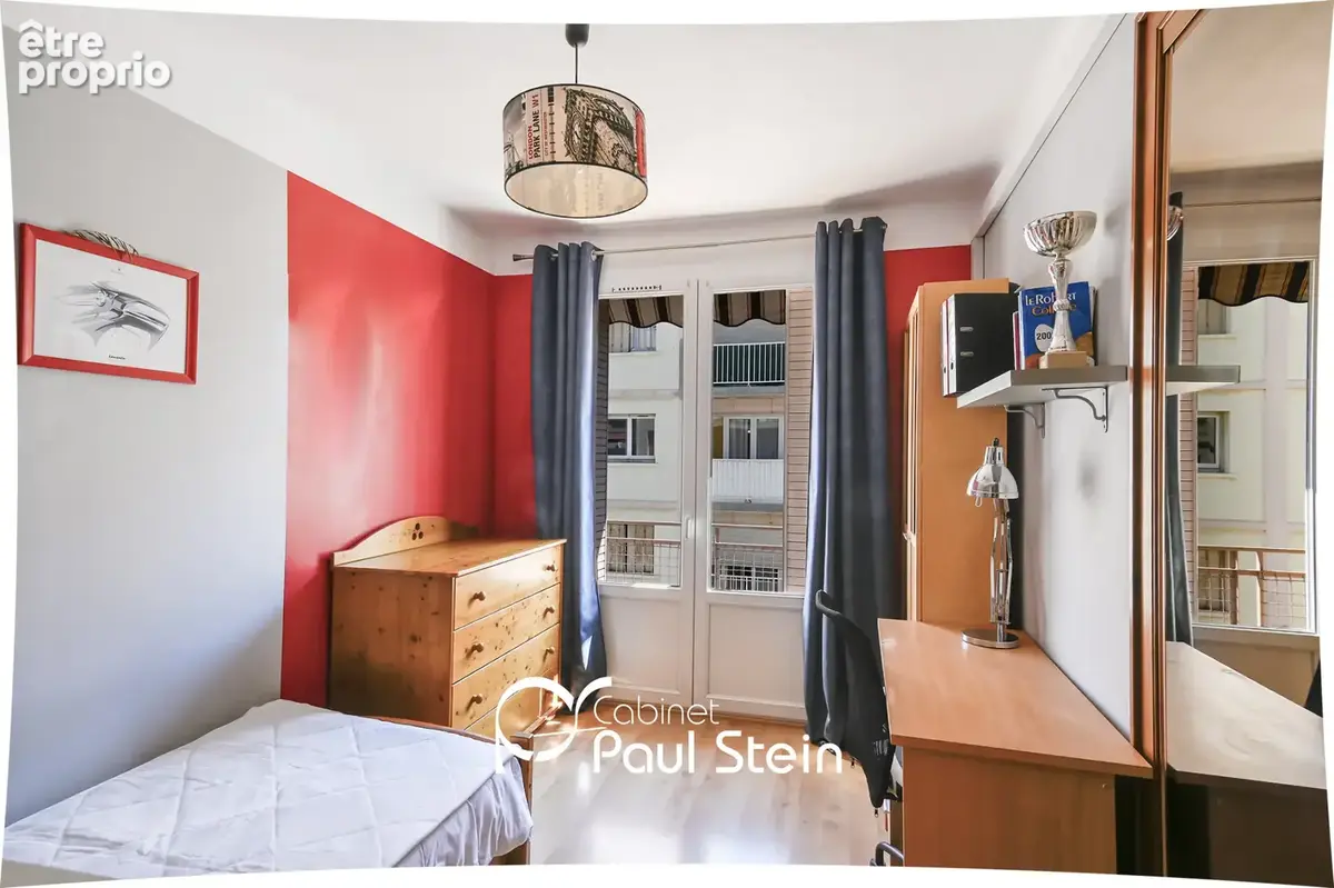 Exclusif ! T4 lumineux en étage élevé avec balcons, en plein cœur de St-Victor / 7e - photo 4