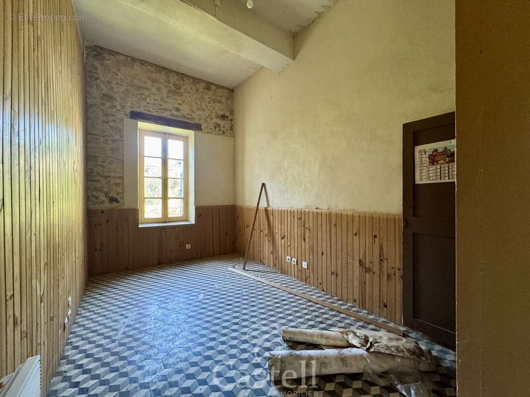 ***maison de caractère avec jardin et remise  fort potentiel au cur de pomérols*** - photo 9