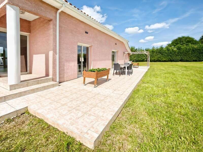 Maison à vendre 8 pièces MONSEGUR (64) - photo 6