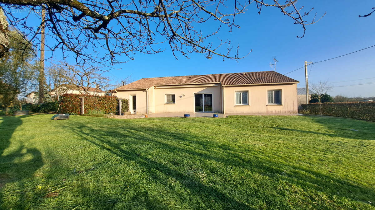 Maison à SAINT-PARDOUX