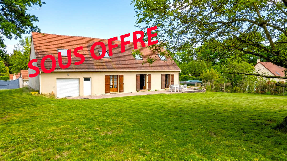 Maison à SAINT-CHERON