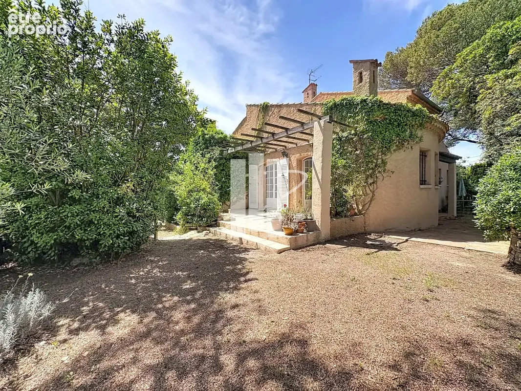 Photo Maison à Saint-Raphael au prix de 890 000€