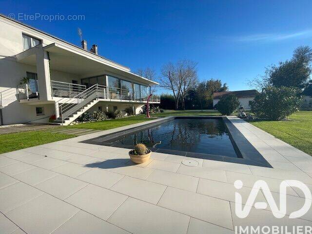 Photo 1 - Maison à SAUJON
